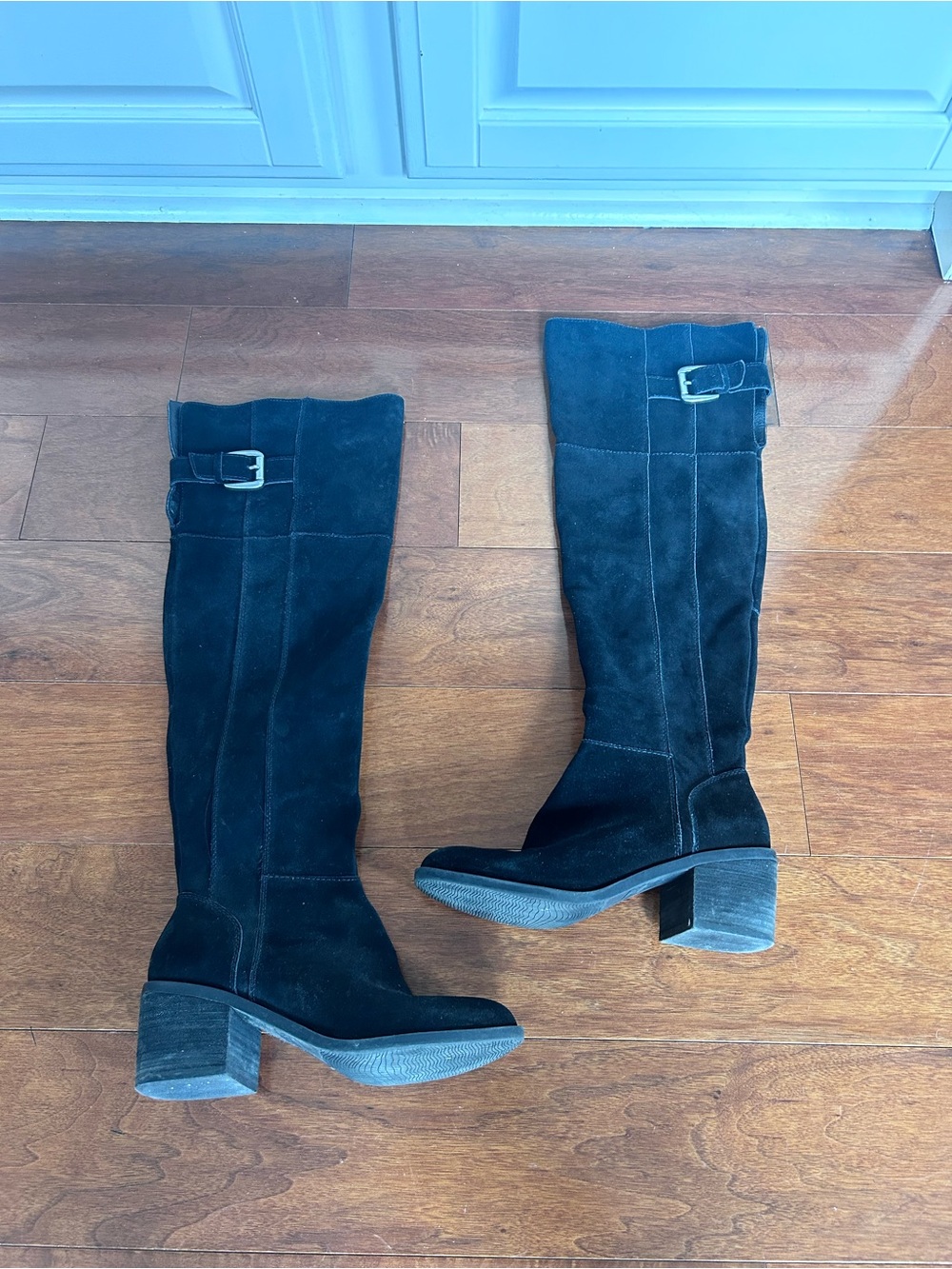 Women’s $120 Black suede Over the knee boots size 7 Crown Vintage